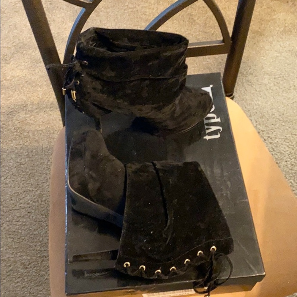 Corset Back Ankle Boot - Picture 4 of 7